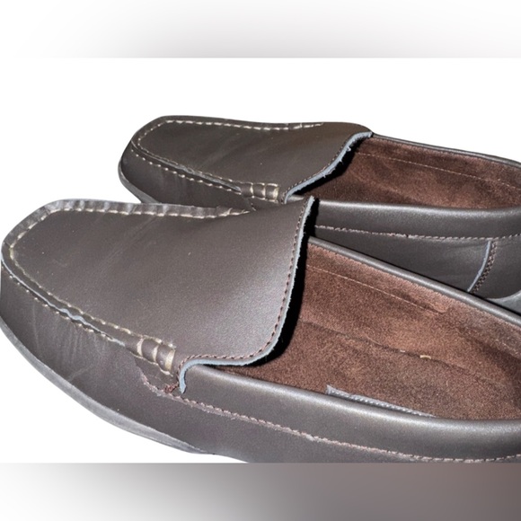 Kenneth Cole Reaction Boys Driving Dime Brown Slip-on Loafers - Picture 1 of 9